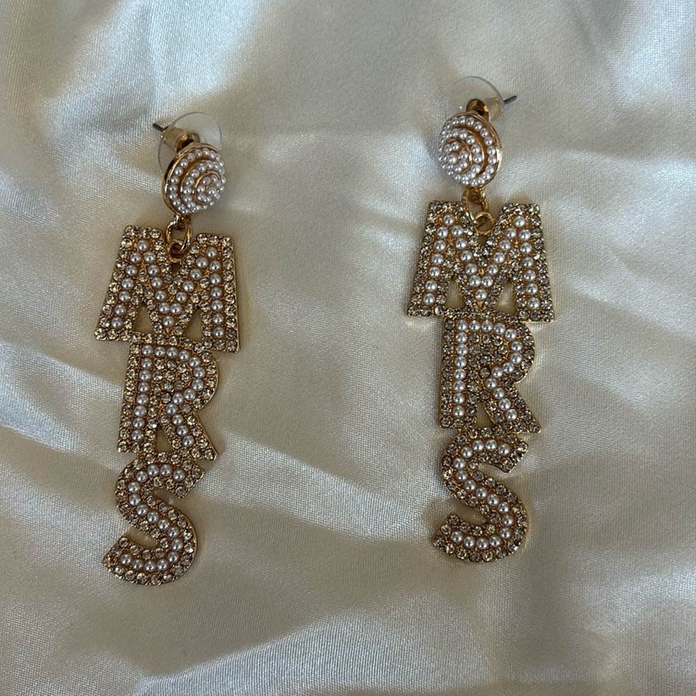 Mrs Diamond earrings for bachelorette party or bridal shower